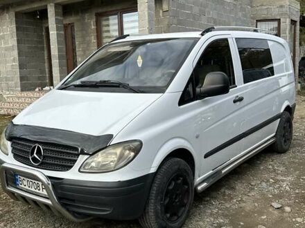 Белый Мерседес Вито, объемом двигателя 2.15 л и пробегом 402 тыс. км за 5700 $, фото 1 на Automoto.ua
