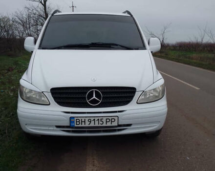 Белый Мерседес Вито, объемом двигателя 2.15 л и пробегом 300 тыс. км за 7200 $, фото 1 на Automoto.ua