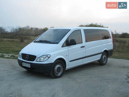 Білий Мерседес Віто, об'ємом двигуна 2.15 л та пробігом 320 тис. км за 9800 $, фото 1 на Automoto.ua