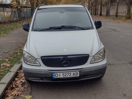 Белый Мерседес Вито, объемом двигателя 2.15 л и пробегом 495 тыс. км за 9999 $, фото 1 на Automoto.ua
