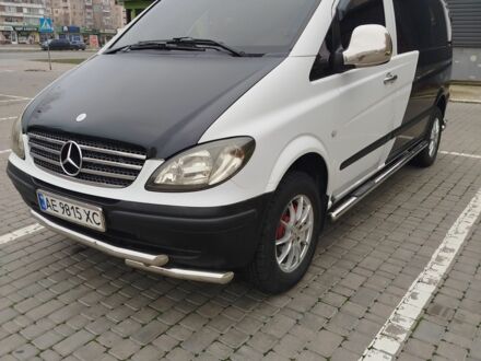 Белый Мерседес Вито, объемом двигателя 2.1 л и пробегом 444 тыс. км за 8300 $, фото 1 на Automoto.ua