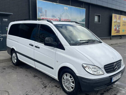 Белый Мерседес Вито, объемом двигателя 2.2 л и пробегом 315 тыс. км за 10500 $, фото 1 на Automoto.ua
