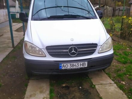 Белый Мерседес Вито, объемом двигателя 2.1 л и пробегом 389 тыс. км за 8000 $, фото 1 на Automoto.ua