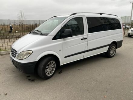 Белый Мерседес Вито, объемом двигателя 2.1 л и пробегом 330 тыс. км за 10500 $, фото 1 на Automoto.ua