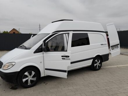 Білий Мерседес Віто, об'ємом двигуна 2.1 л та пробігом 205 тис. км за 7800 $, фото 1 на Automoto.ua