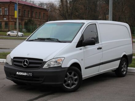 Белый Мерседес Вито, объемом двигателя 2.2 л и пробегом 528 тыс. км за 9900 $, фото 1 на Automoto.ua