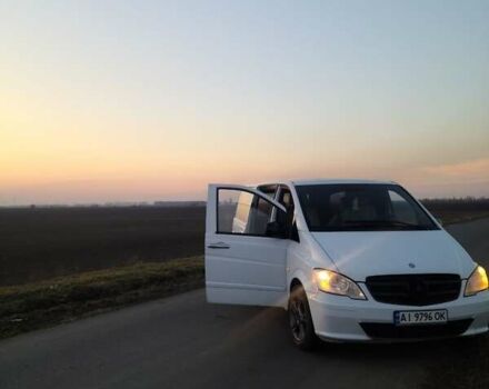 Белый Мерседес Вито, объемом двигателя 2.2 л и пробегом 294 тыс. км за 10500 $, фото 1 на Automoto.ua