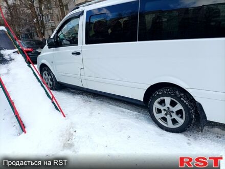Белый Мерседес Вито, объемом двигателя 2.2 л и пробегом 230 тыс. км за 12999 $, фото 1 на Automoto.ua