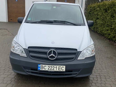 Белый Мерседес Вито, объемом двигателя 2.14 л и пробегом 211 тыс. км за 12500 $, фото 1 на Automoto.ua