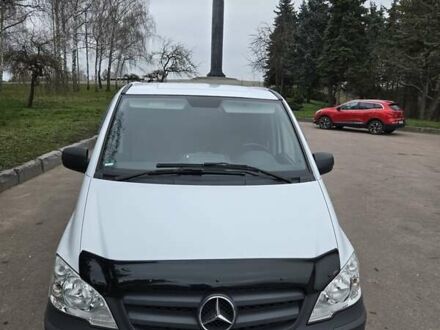 Білий Мерседес Віто, об'ємом двигуна 2.14 л та пробігом 201 тис. км за 18200 $, фото 1 на Automoto.ua