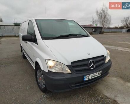 Белый Мерседес Вито, объемом двигателя 2.14 л и пробегом 300 тыс. км за 9800 $, фото 1 на Automoto.ua