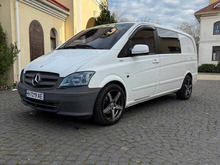 Білий Мерседес Віто, об'ємом двигуна 2.2 л та пробігом 238 тис. км за 11000 $, фото 1 на Automoto.ua