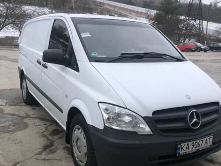 Мерседес Вито 2013 в Киеве на Automoto.ua Белый Мерседес Вито, объемом двигателя 2.14 л и пробегом 298 тыс. км за 9000 $, фото 1 на Automoto.ua