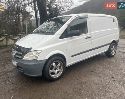 Белый Мерседес Вито, объемом двигателя 2.14 л и пробегом 305 тыс. км за 12700 $, фото 1 на Automoto.ua
