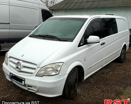 Белый Мерседес Вито, объемом двигателя 2.2 л и пробегом 200 тыс. км за 7100 $, фото 1 на Automoto.ua