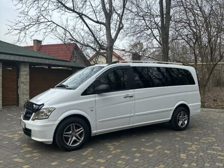 Белый Мерседес Вито, объемом двигателя 2.2 л и пробегом 350 тыс. км за 13400 $, фото 1 на Automoto.ua