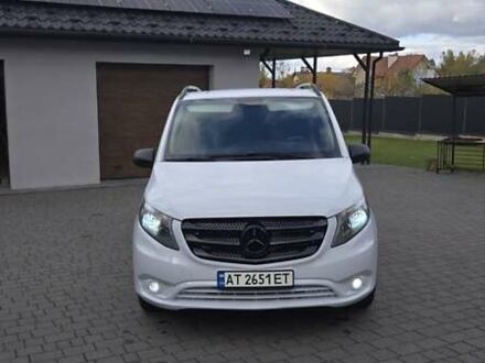 Белый Мерседес Вито, объемом двигателя 2.14 л и пробегом 254 тыс. км за 22204 $, фото 1 на Automoto.ua