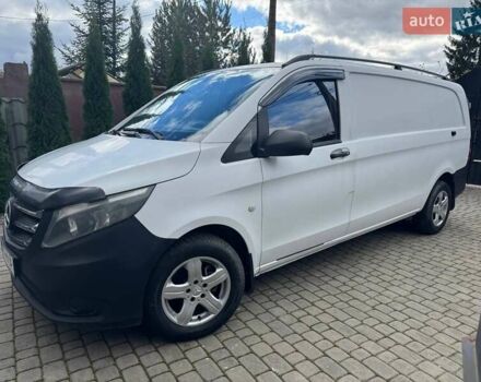 Белый Мерседес Вито, объемом двигателя 2.14 л и пробегом 270 тыс. км за 15900 $, фото 1 на Automoto.ua