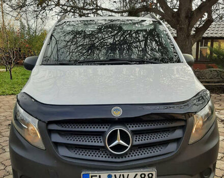 Белый Мерседес Вито, объемом двигателя 1.6 л и пробегом 247 тыс. км за 17500 $, фото 1 на Automoto.ua