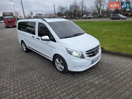 Белый Мерседес Вито, объемом двигателя 2.2 л и пробегом 242 тыс. км за 16777 $, фото 1 на Automoto.ua