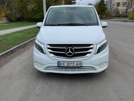 Белый Мерседес Вито, объемом двигателя 1.6 л и пробегом 250 тыс. км за 18000 $, фото 1 на Automoto.ua