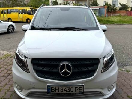 Білий Мерседес Віто, об'ємом двигуна 1.6 л та пробігом 9300 тис. км за 19700 $, фото 1 на Automoto.ua