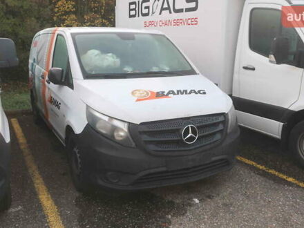 Белый Мерседес Вито, объемом двигателя 2.2 л и пробегом 187 тыс. км за 13500 $, фото 1 на Automoto.ua