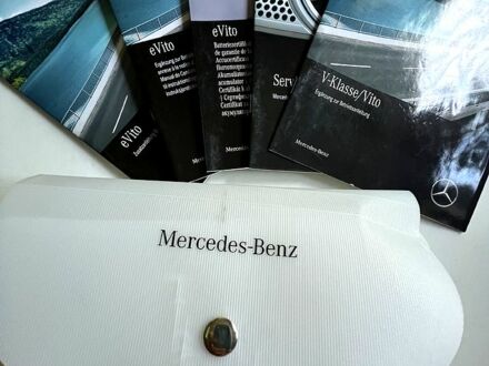 Белый Мерседес Вито, объемом двигателя 0 л и пробегом 55 тыс. км за 18000 $, фото 1 на Automoto.ua