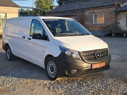 Білий Мерседес Віто, об'ємом двигуна 2.15 л та пробігом 319 тис. км за 18900 $, фото 1 на Automoto.ua