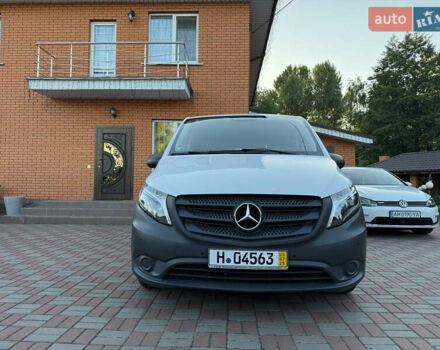 Білий Мерседес Віто, об'ємом двигуна 2 л та пробігом 168 тис. км за 23777 $, фото 1 на Automoto.ua