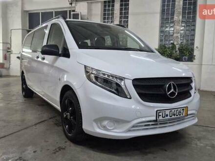 Белый Мерседес Вито, объемом двигателя 2 л и пробегом 310 тыс. км за 31000 $, фото 1 на Automoto.ua