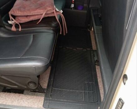 Бежевый Мерседес Вито, объемом двигателя 2.14 л и пробегом 349 тыс. км за 14600 $, фото 4 на Automoto.ua