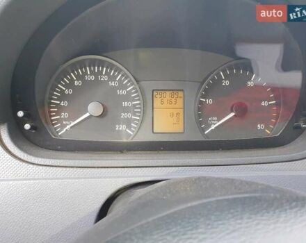 Бежевый Мерседес Вито, объемом двигателя 2.1 л и пробегом 290 тыс. км за 9000 $, фото 5 на Automoto.ua
