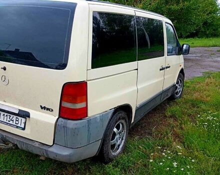Бежевый Мерседес Вито, объемом двигателя 2.3 л и пробегом 200 тыс. км за 2000 $, фото 3 на Automoto.ua