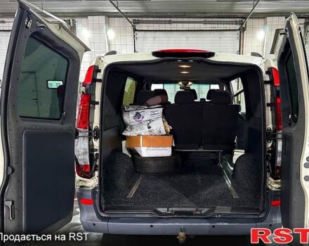 Бежевий Мерседес Віто, об'ємом двигуна 2.2 л та пробігом 321 тис. км за 13500 $, фото 3 на Automoto.ua