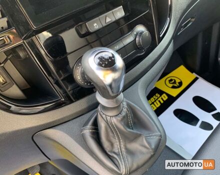 Черный Мерседес Вито, объемом двигателя 2 л и пробегом 57 тыс. км за 30700 $, фото 12 на Automoto.ua