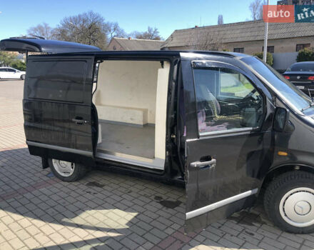 Черный Мерседес Вито, объемом двигателя 2.3 л и пробегом 298 тыс. км за 2800 $, фото 11 на Automoto.ua