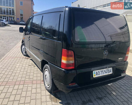 Черный Мерседес Вито, объемом двигателя 2.3 л и пробегом 298 тыс. км за 2800 $, фото 5 на Automoto.ua