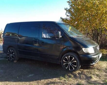 Черный Мерседес Вито, объемом двигателя 2.15 л и пробегом 438 тыс. км за 4800 $, фото 7 на Automoto.ua