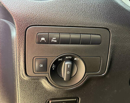 Черный Мерседес Вито, объемом двигателя 2 л и пробегом 217 тыс. км за 28000 $, фото 10 на Automoto.ua