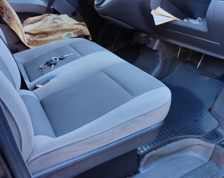 Черный Мерседес Вито, объемом двигателя 2.1 л и пробегом 295 тыс. км за 4200 $, фото 5 на Automoto.ua