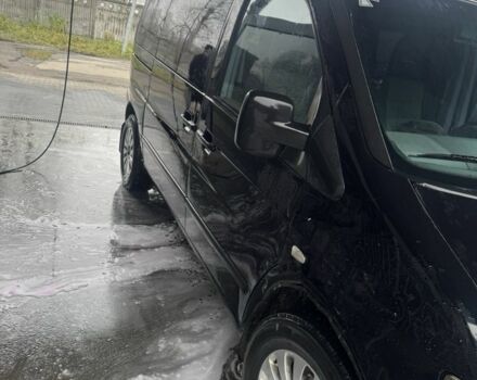 Черный Мерседес Вито, объемом двигателя 2.1 л и пробегом 515 тыс. км за 5250 $, фото 4 на Automoto.ua