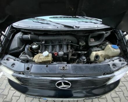 Черный Мерседес Вито, объемом двигателя 2.2 л и пробегом 200 тыс. км за 4300 $, фото 14 на Automoto.ua