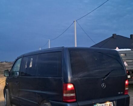Черный Мерседес Вито, объемом двигателя 2.1 л и пробегом 485 тыс. км за 3990 $, фото 7 на Automoto.ua