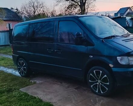 Черный Мерседес Вито, объемом двигателя 2.1 л и пробегом 480 тыс. км за 3000 $, фото 1 на Automoto.ua