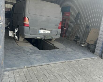 Черный Мерседес Вито, объемом двигателя 0 л и пробегом 30 тыс. км за 1100 $, фото 2 на Automoto.ua