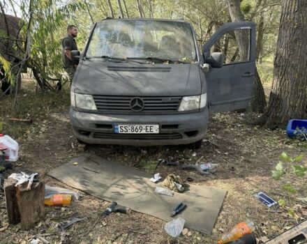 Черный Мерседес Вито, объемом двигателя 0 л и пробегом 30 тыс. км за 1100 $, фото 1 на Automoto.ua