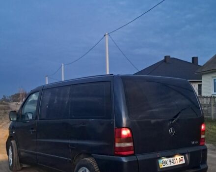 Черный Мерседес Вито, объемом двигателя 2.1 л и пробегом 485 тыс. км за 3990 $, фото 4 на Automoto.ua