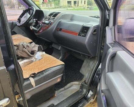 Чорний Мерседес Віто, об'ємом двигуна 2.1 л та пробігом 3 тис. км за 4500 $, фото 8 на Automoto.ua
