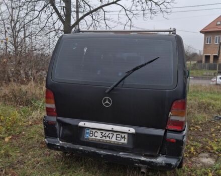 Черный Мерседес Вито, объемом двигателя 2.1 л и пробегом 420 тыс. км за 2500 $, фото 3 на Automoto.ua